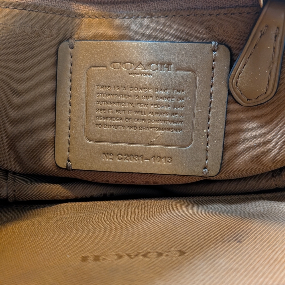 Coach North South Camera Apple Gold & White Crossbody Bag Exclusive - Picture 3 of 11